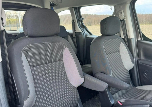 Peugeot Partner cena 26900 przebieg: 44876, rok produkcji 2018 z Krobia małe 277